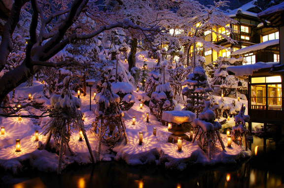 向瀧の冬景色　雪見ろうそく