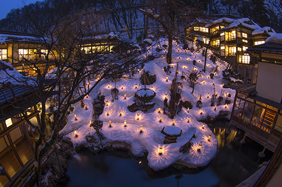 向瀧の冬景色　雪見ろうそく