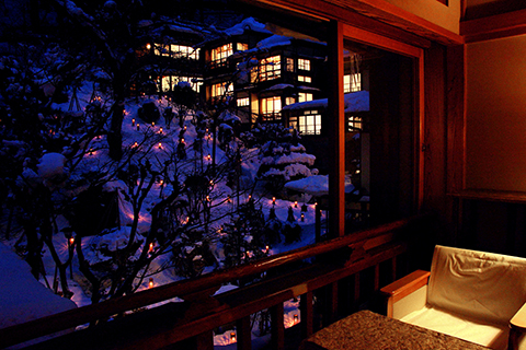会津東山温泉　向瀧「百合」の間